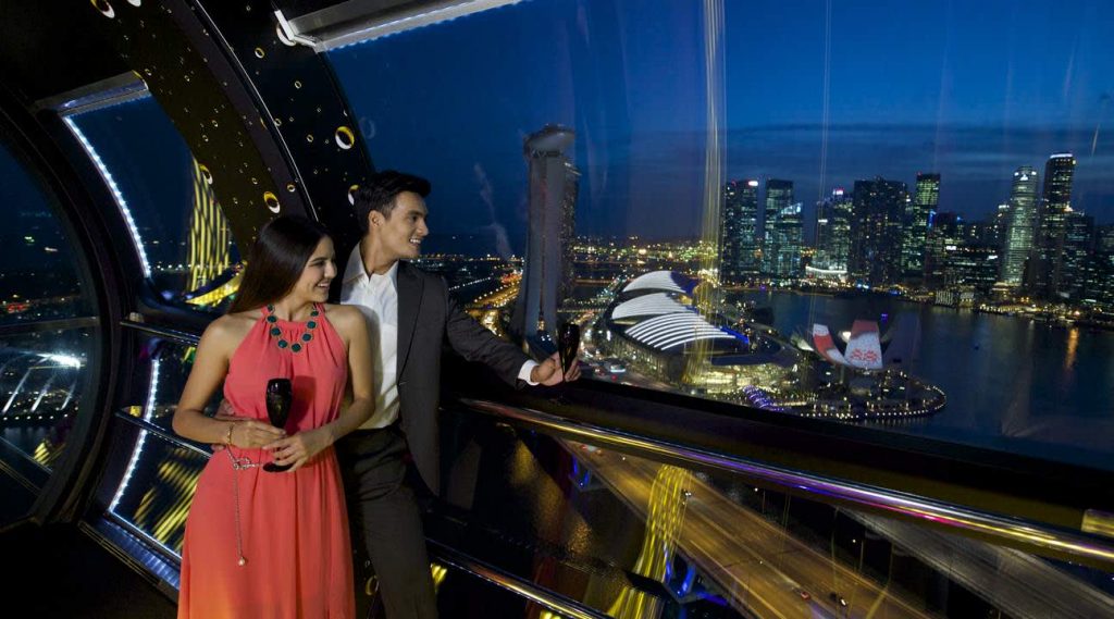 Enjoy Cocktails And Champagne On The Singapore Flyer On Your Next Date Night
